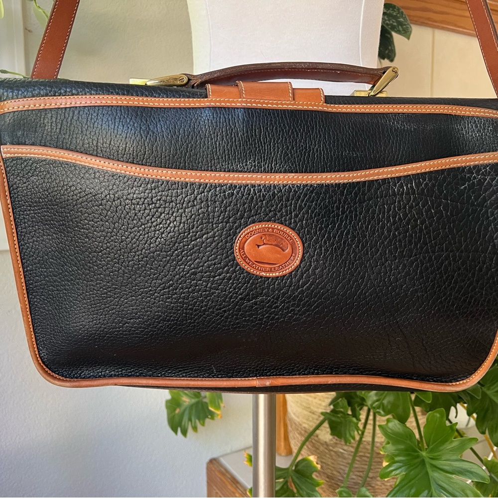 VTG Dooney & Bourke All Weather Leather Pebbled Black Messenger Briefcase Bag - Picture 3 of 9
